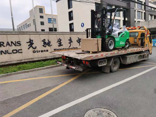 淘汰進(jìn)行時！杭叉首臺老舊柴油叉車替換新能源叉車正式落地